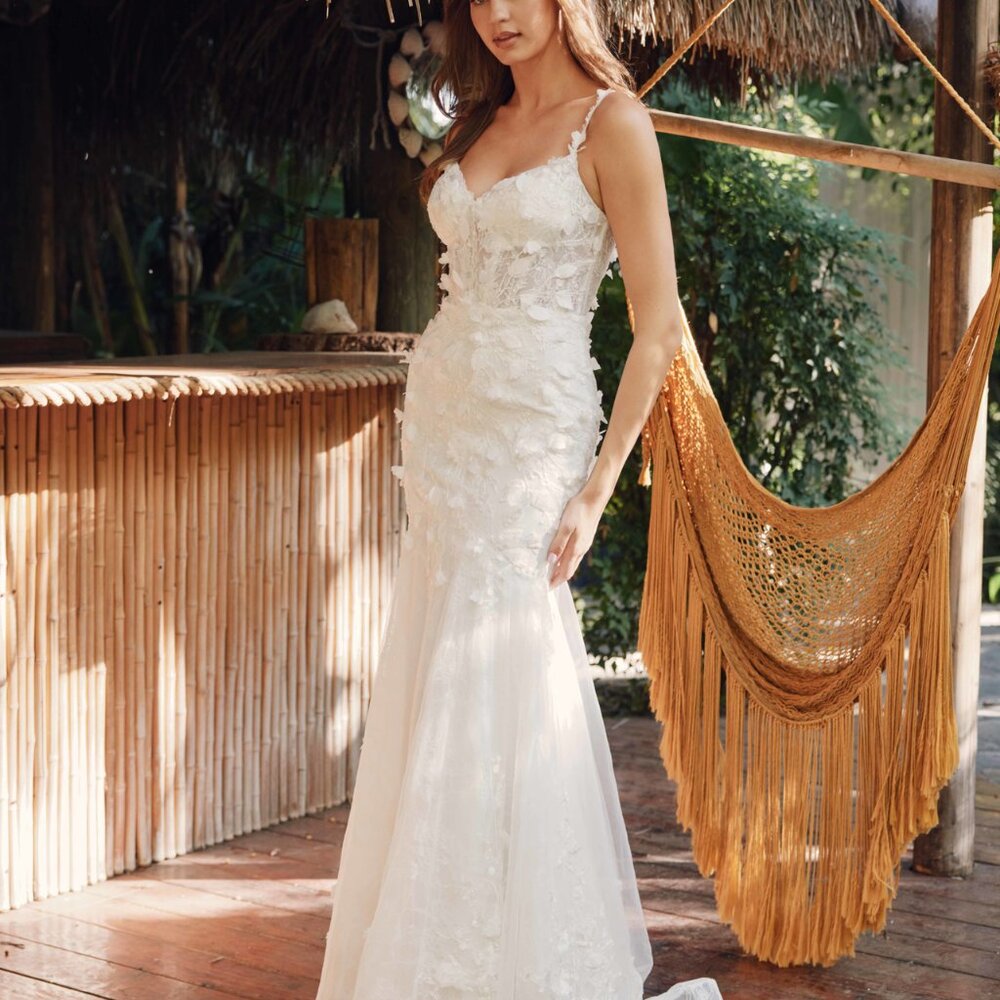 New Off white wedding dress, Mermaid bridal gown